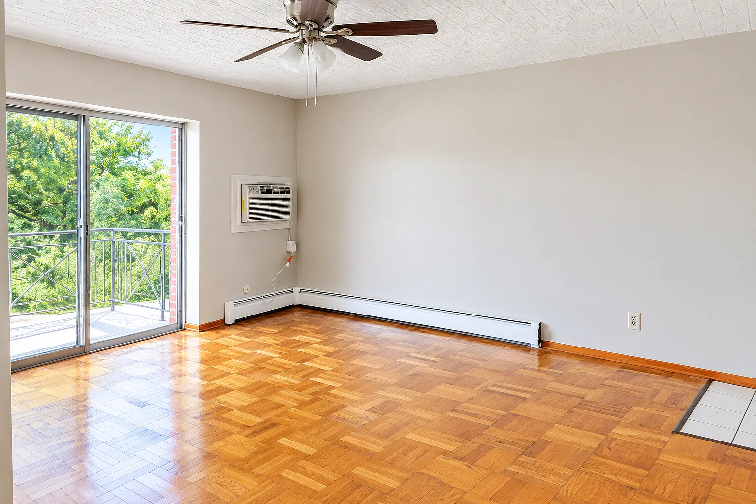 2 bed, 850 sqft, $1,100 — Photo 1