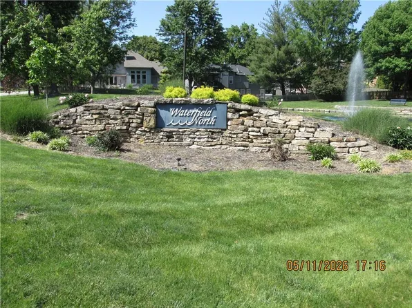 2112 NE Springbrook St, Blue Springs, MO 64014