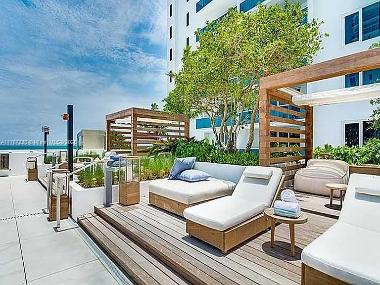 2301 Collins Ave #1221 — Photo 43