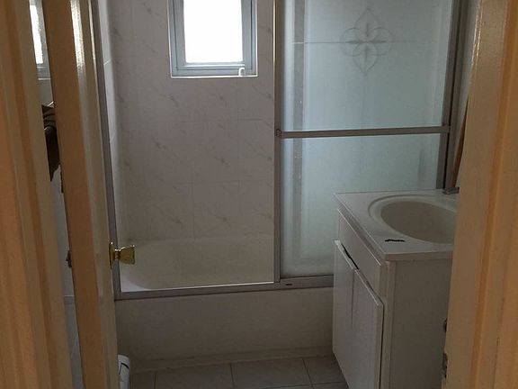 3rd image of 5631 217th St