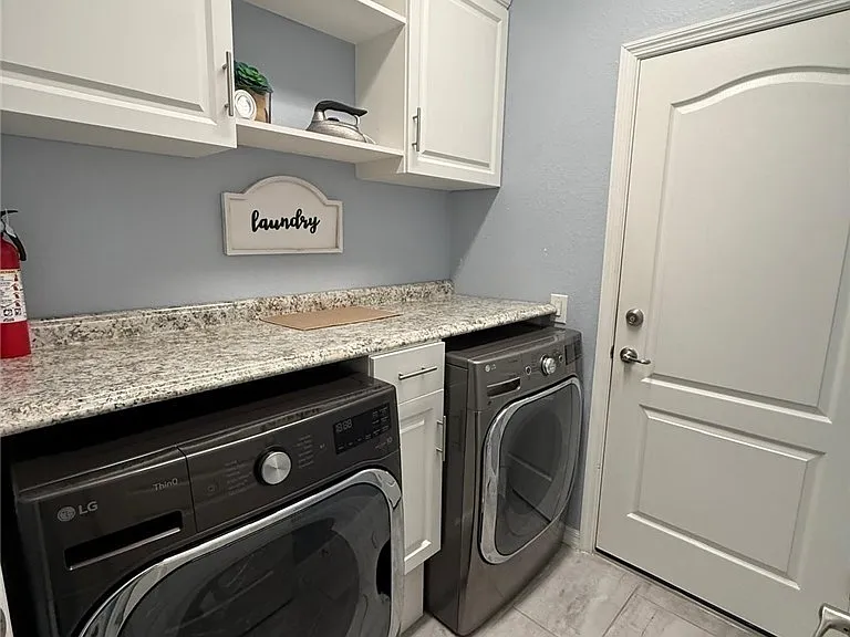 12963 Pemberton Way — Photo 42