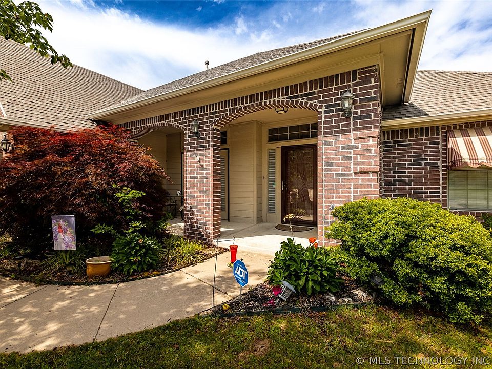 6304 E Galveston St, Broken Arrow, OK 74014 | MLS #2615775 | Zillow
