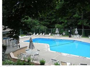 81 Rising Trail Dr, Middletown, CT 06457