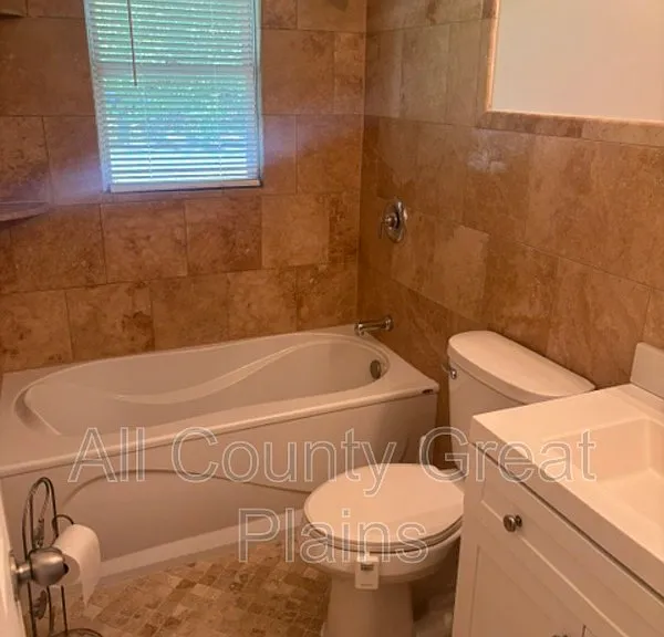 6101 W 58th St — Photo 8
