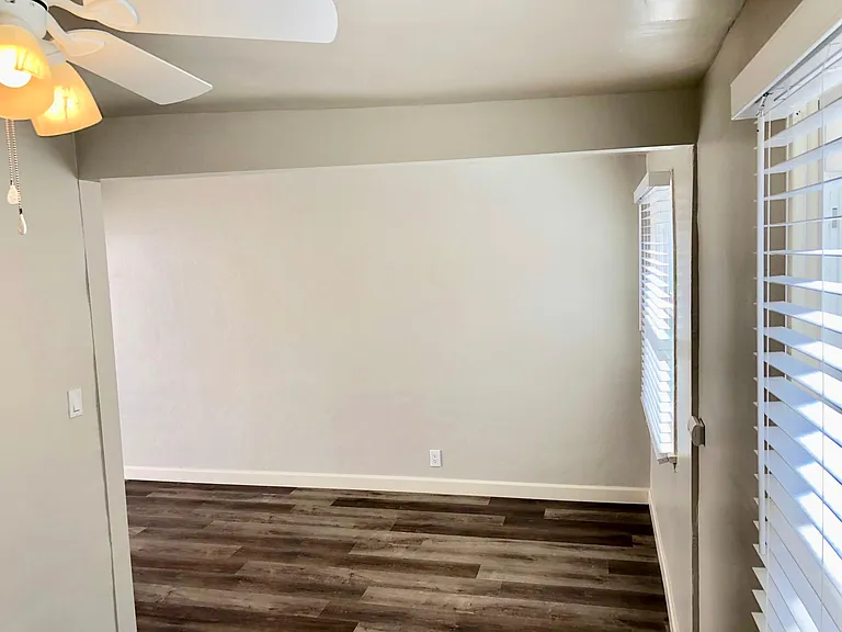 5242 E The Toledo — Photo 11