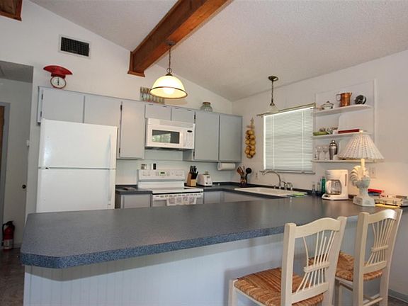 5th image of 124 Pecan Creek Dr