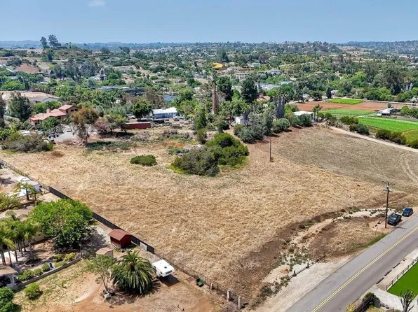 Barsby St, Vista, CA 92084