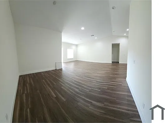 6501 Las Palmas Way — Photo 3