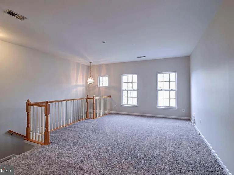 20261 Owings Ter — Photo 4