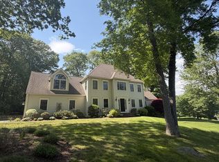 14 Greystone Ln, Hopkinton, MA 01748
