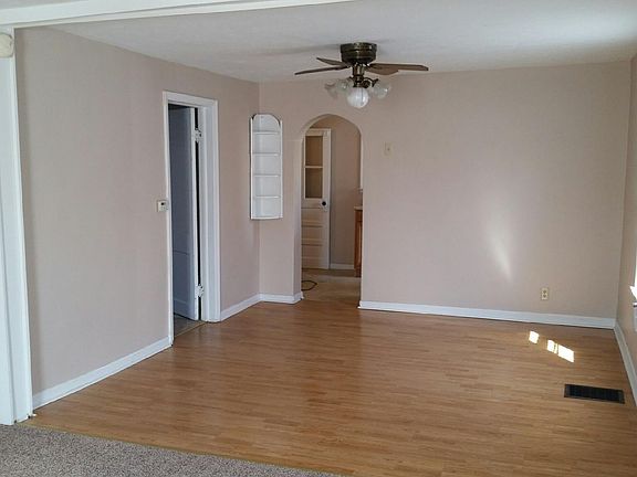 4th image of 2453 Foltz St