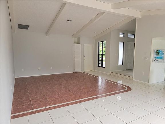4th image of 26221 Constantine Rd