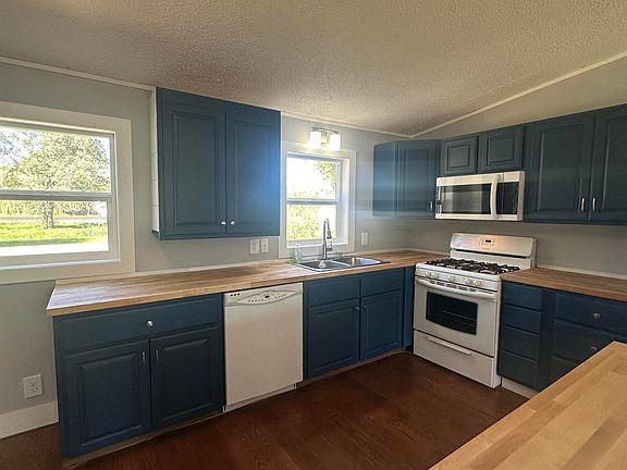 5th image of 305 E Walnut St