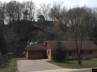 1038 Thompson Ravine Rd, Mankato, MN 56001