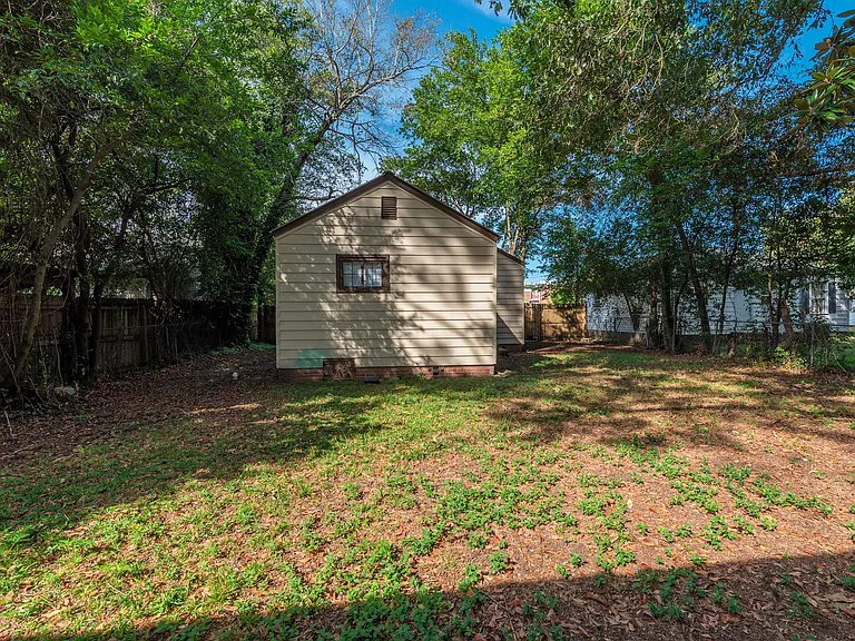 1110 Murphy St — Photo 32