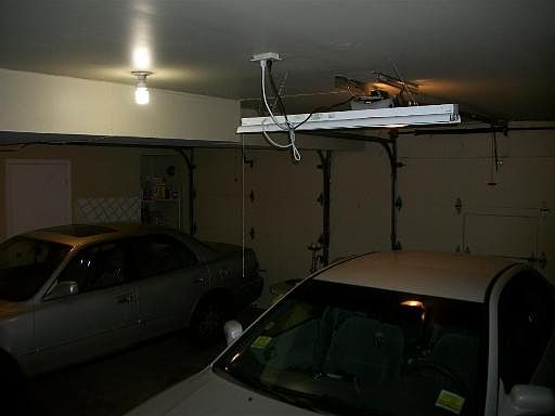 4th image of 7558 N Crawford Ave #D