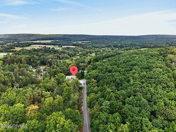 15th image of 385 Spruce Hollow Rd