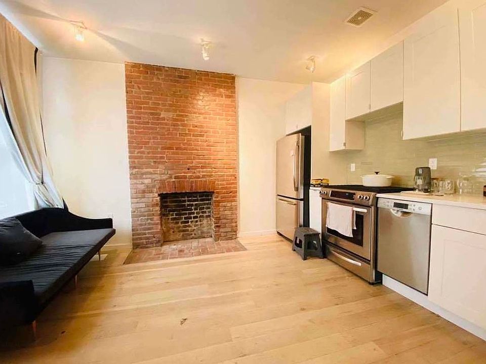 2nd image of 130 N 1st St #2A