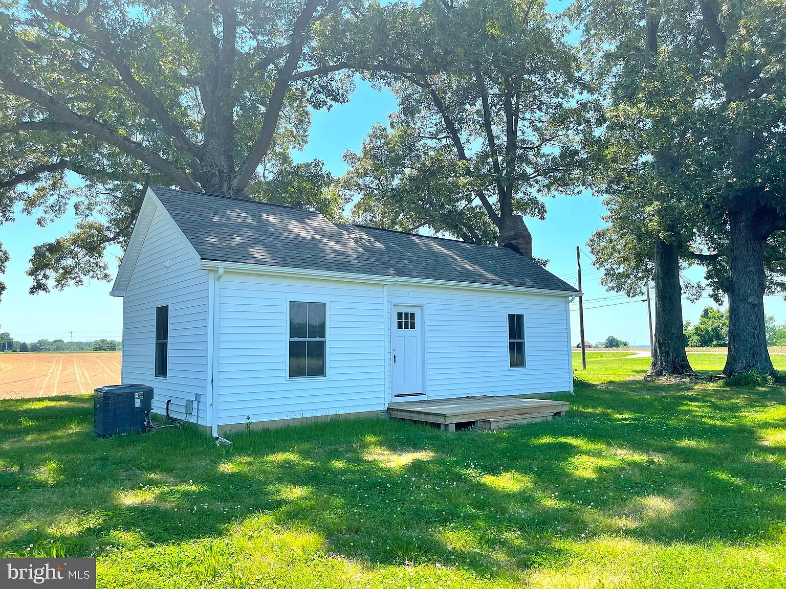 1 bed, 1.0 bath, 570 sqft, $1,650 — Photo 2