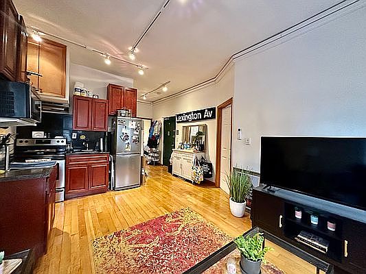 2nd image of 133 E 31st St #3