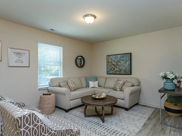 526 Hobkirks Pl #1 — Photo 3