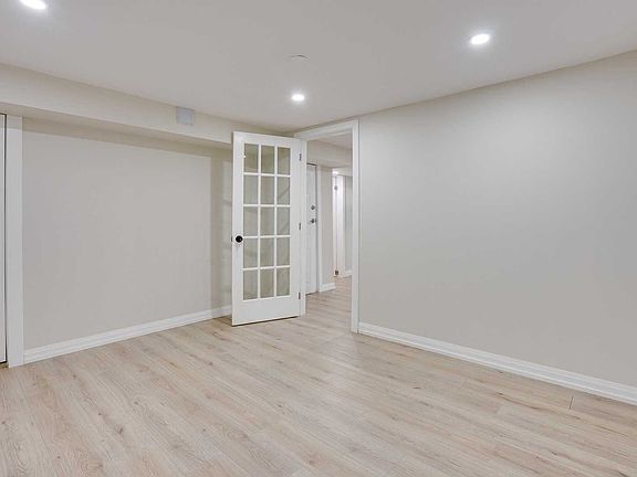 4th image of 108 Hurd St