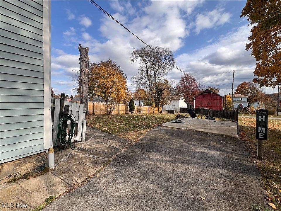 2nd image of 236 S Elm St
