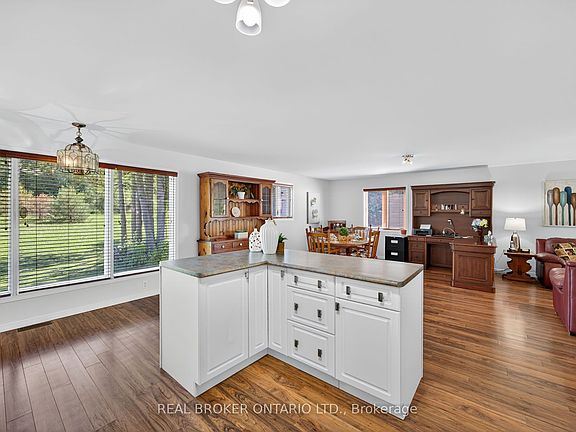 5th image of 2174 Atkinson Rd
