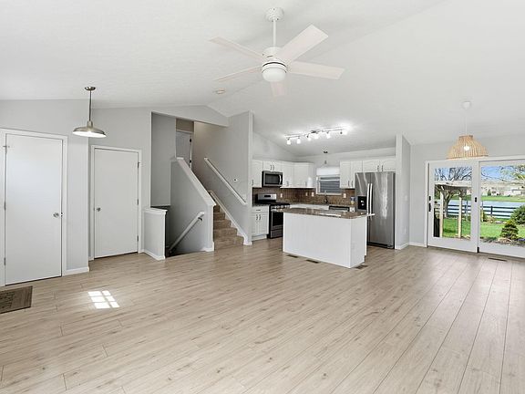 5th image of 6408 Pinefield Dr