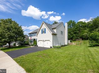 2200 Summerdale Ln, Royersford, PA 19468