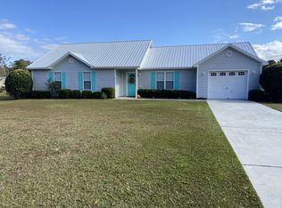 203 Palomino Ln, Swansboro, NC 28584