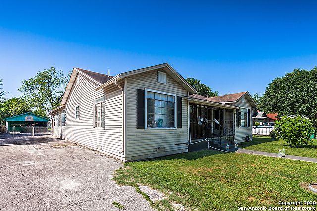 1st image of 132 Kendalia Ave