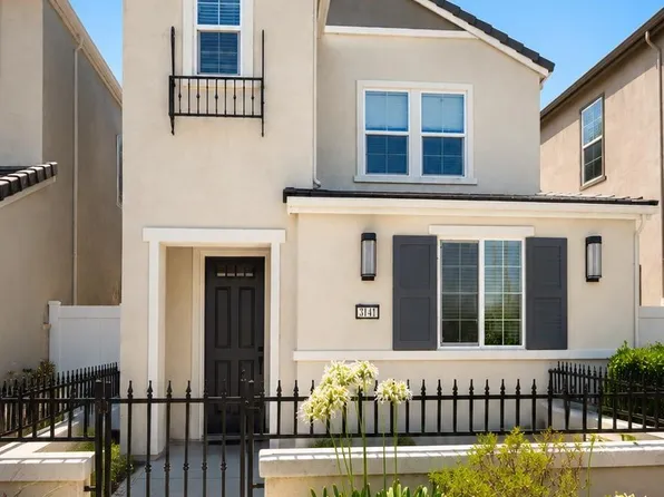 3141 Bluebird Ct, West Sacramento, CA 95691