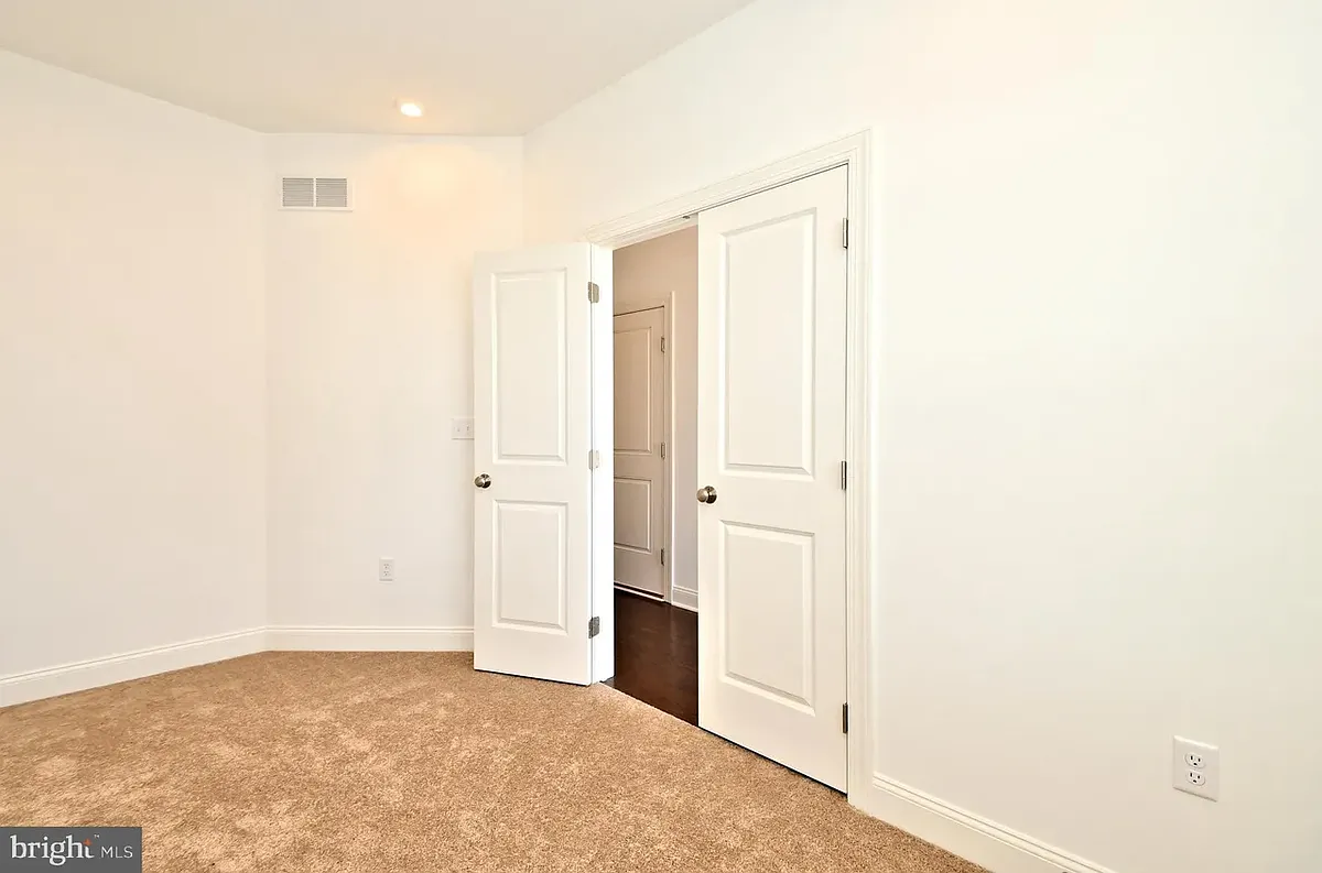 Building Photo - 62 Ironwood Dr