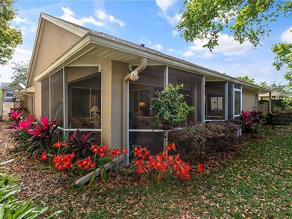 4th image of 707 Barrington Cir