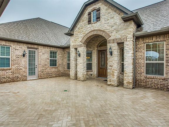 3rd image of 3819 Preston Cove Ct
