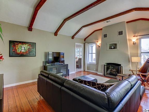 4th image of 3353 Los Olivos Ln