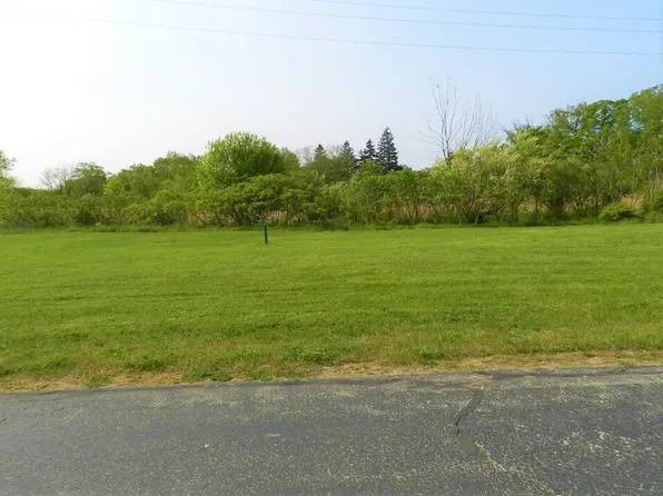 2500 Bay Pointe Dr, Saint Joseph, MI 49085