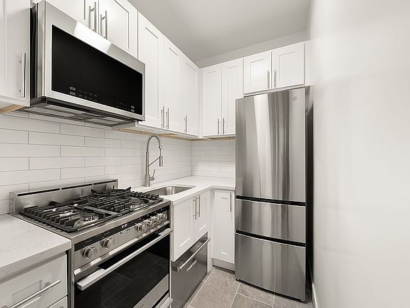 3rd image of 130 W 80th St APT 3F
