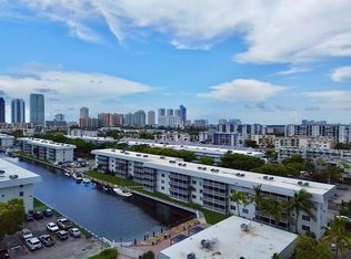 3551 NE 169th St APT 105, North Miami Beach, FL 33160