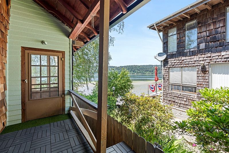 2nd image of 28243 Manzanita Beach Road SW