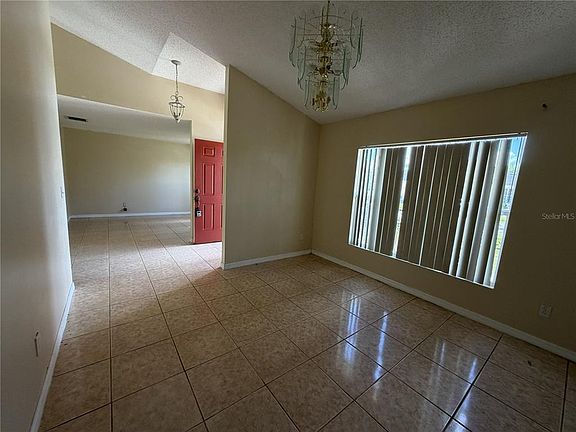 5th image of 1158 SAINT TROPEZ COURT