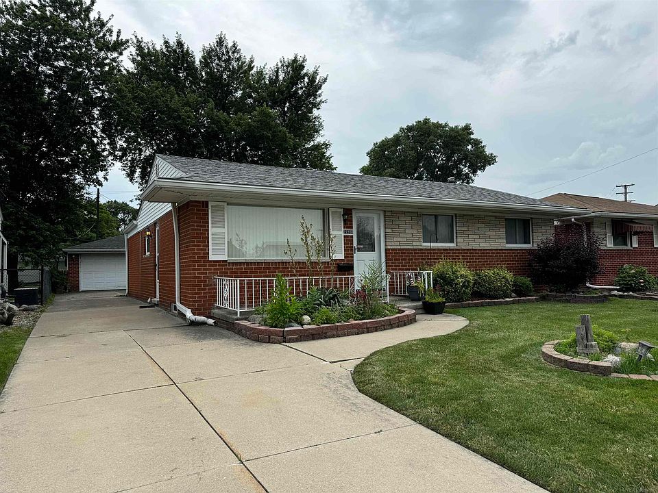 1st image of 22208 Avon St