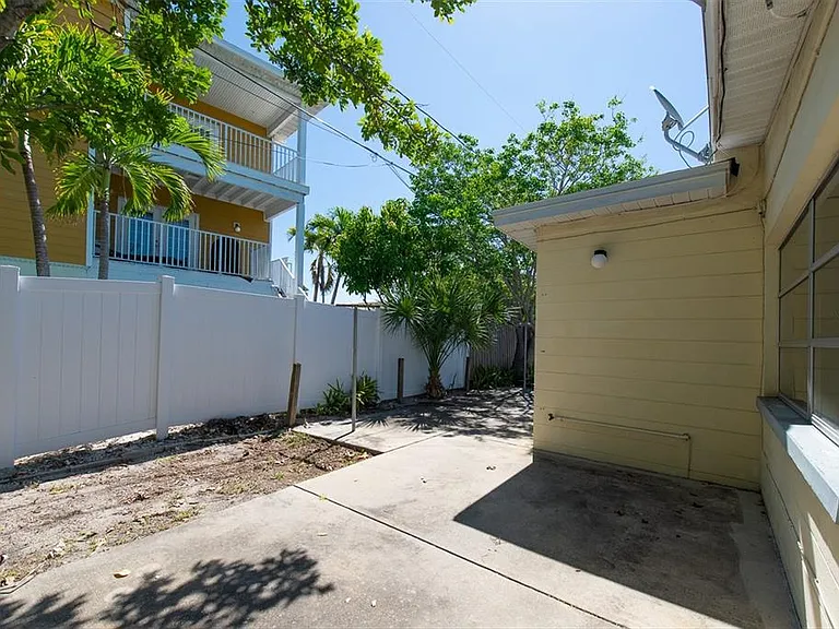 11095 2nd St E #A — Photo 23