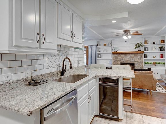 3rd image of 6101 River Rd APT 5