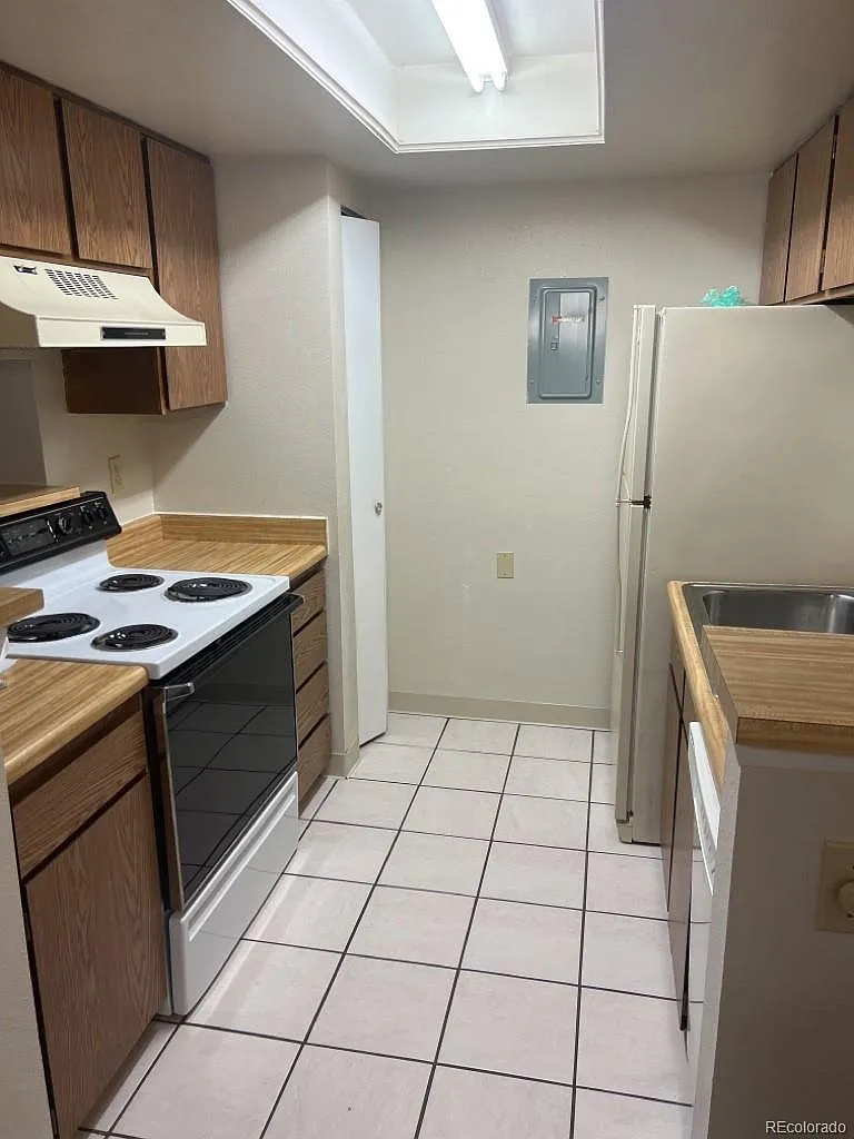 1 bed, 1.0 bath, 708 sqft, $1,095 — Photo 1