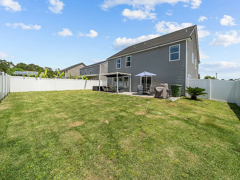 415 Valdez Ct — Photo 55