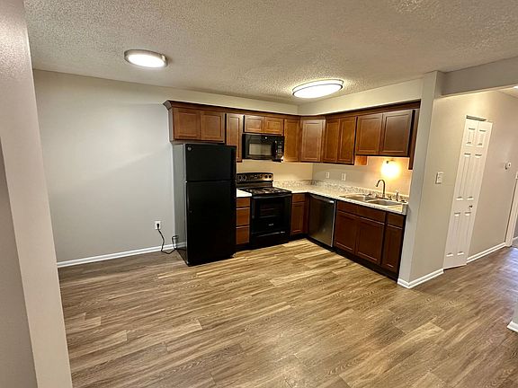3rd image of 10635 W 7th Ave #2B-2Ba-950Sqft