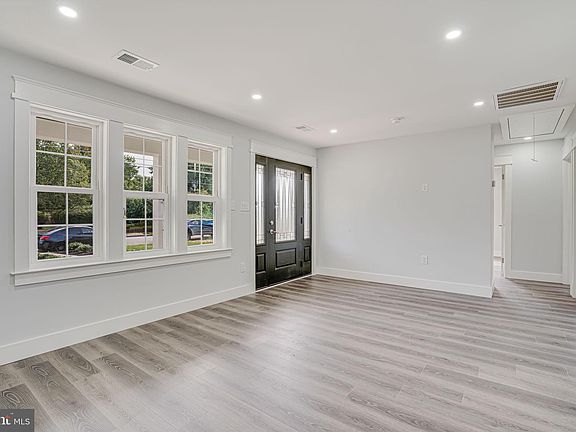 4th image of 6623 Dorset Dr