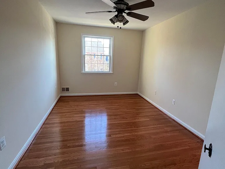 2105 Bucknell Ter — Photo 36